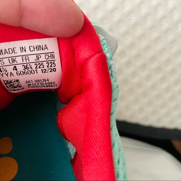 ULTRABOOST DNA 1.0 SHOES - Picture 5 of 9
